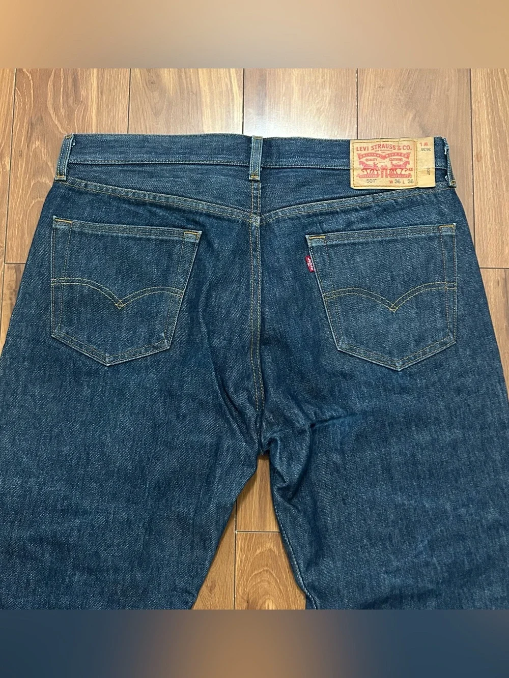 Levi Men’s 501 Regular Fit Straight Blue Dark Wash Jeans 36x36 Buttons Cotton